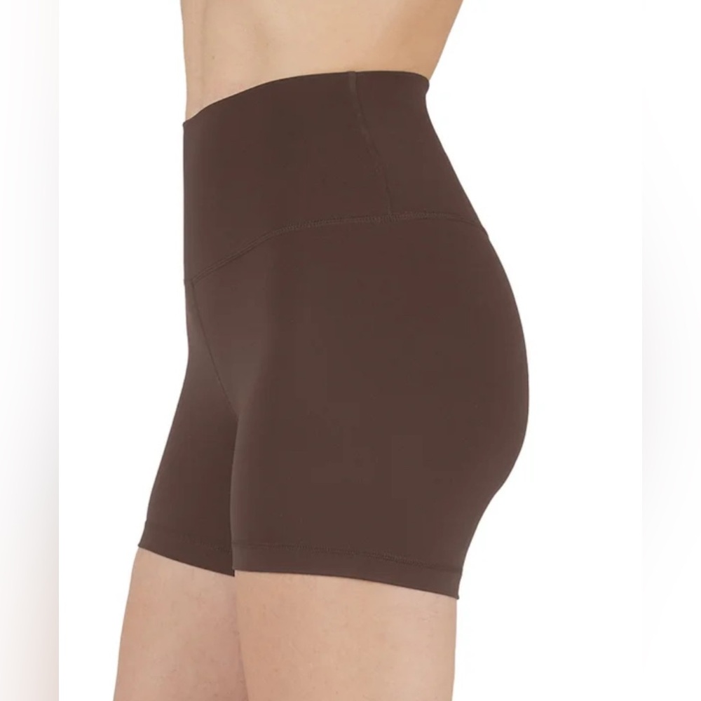 NWOT Reflex High Waist Active Shorts 🤎✨